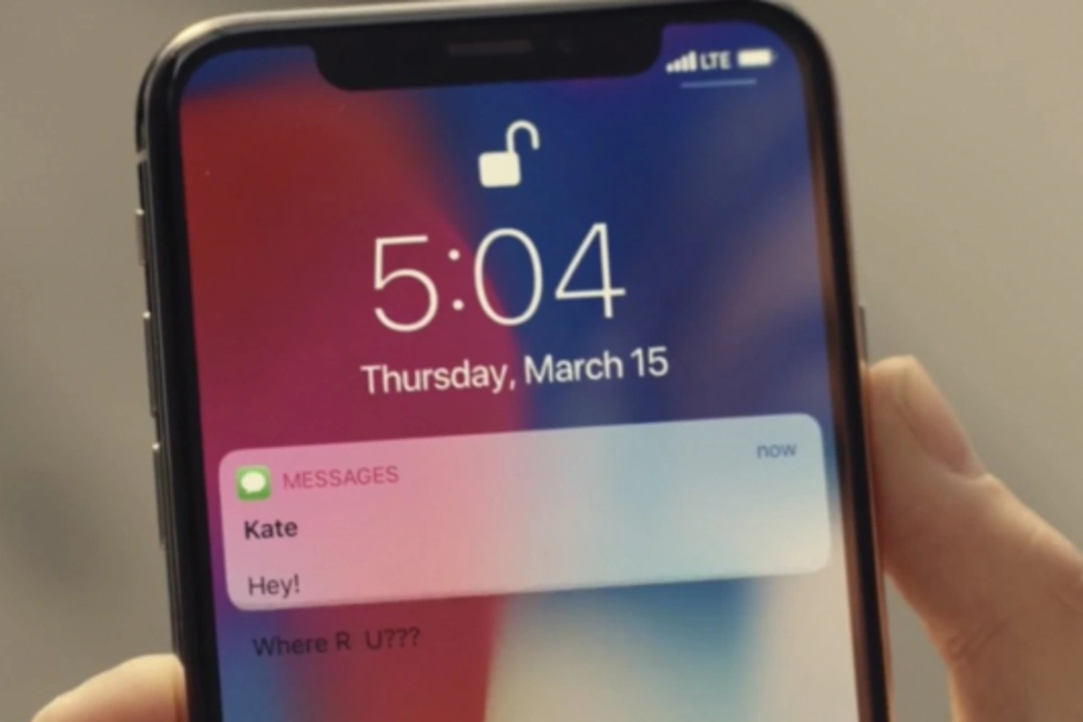 Apple случайно показала ошибку в операционной системе iPhone X (видео)