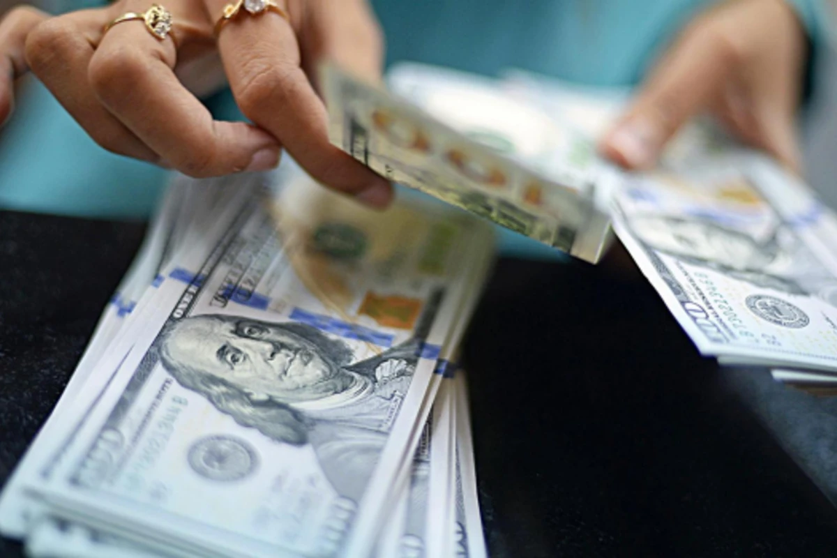 Dolların bayram günlərindəki məzənnəsi