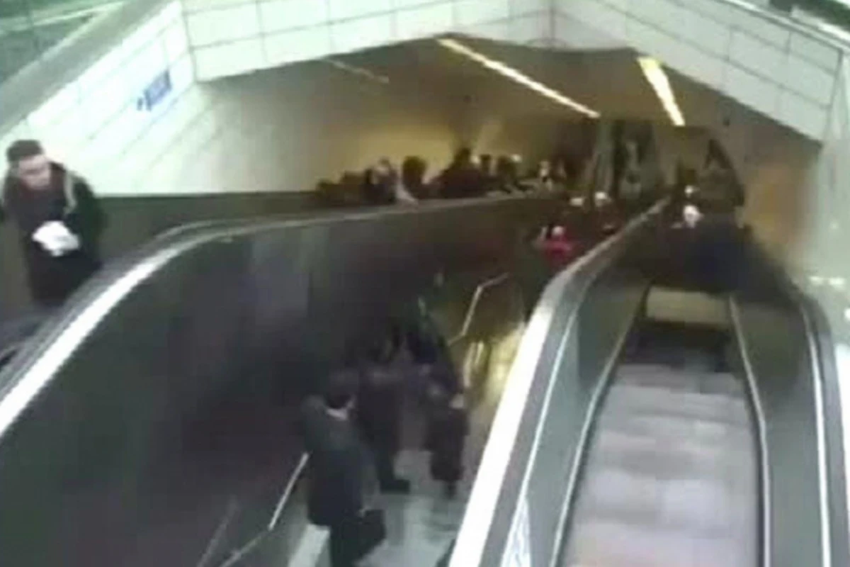 Türkiyədə metroda eskalator sıradan çıxdı - Dəhşətli görüntülər (VİDEO)