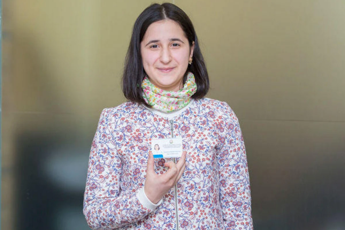 Юная азербайджанская изобретательница включена в рейтинг Forbes (видео)