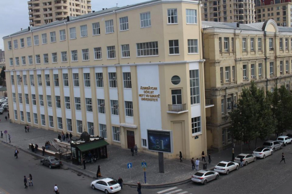 Azərbaycanda bu universitet 6 günlük dərs proqramına keçir? - AÇIQLAMA