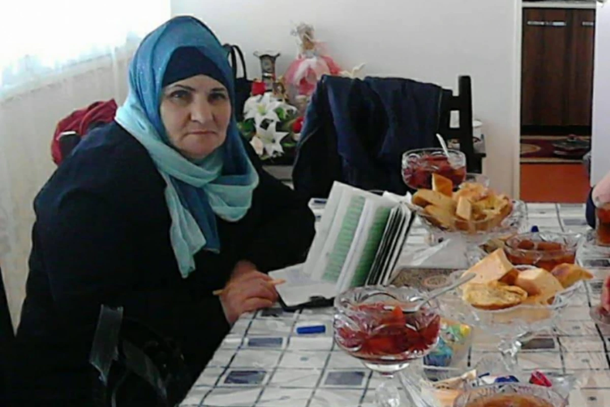 SENSASİYA! Şəkili qadın: Məhəmməd peyğəmbərin ruhu məndədir (FOTO) SENSASİYA! Şəkili qadın: Məhəmməd peyğəmbərin ruhu məndədir (FOTO)