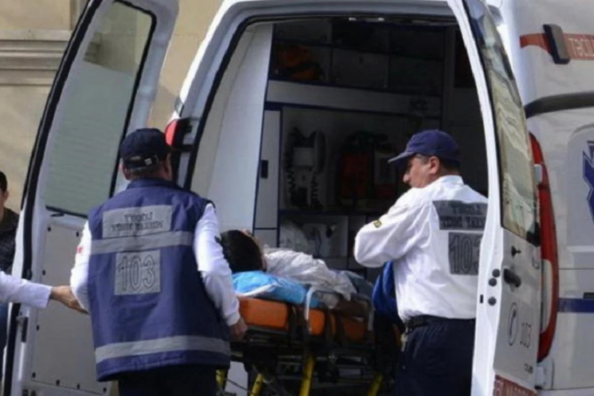 Cəlilabadda yük maşını mikroavtobusla toqquşub, ölən və yaralananlar var Cəlilabadda yük maşını mikroavtobusla toqquşub, ölən və yaralananlar var