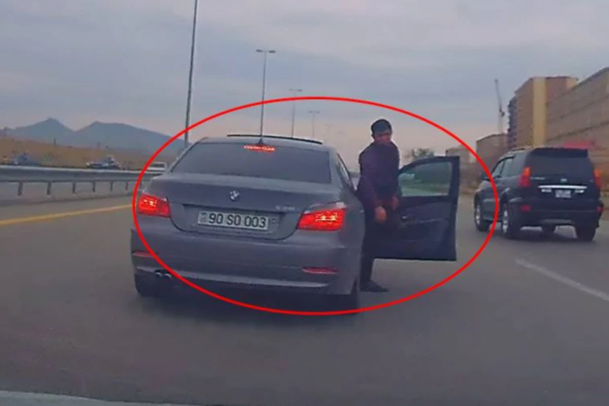 В Баку задержан помявший чужой автомобиль водитель-нарушитель (видео)