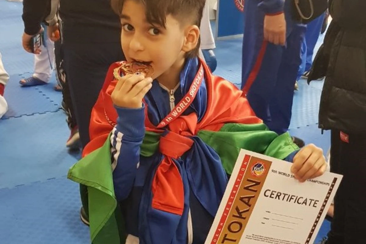 Yusif Cəfərov karate üzrə dünya çempionu oldu (VİDEO) Yusif Cəfərov karate üzrə dünya çempionu oldu (VİDEO)