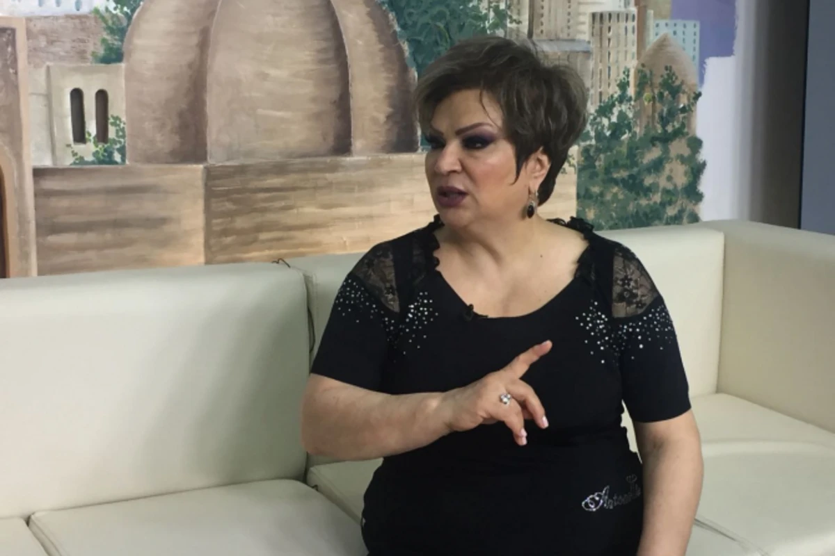 “Tənəfüslərdə atamın qəbrini ziyarət edirdim” – Xalq artisti – VİDEO “Tənəfüslərdə atamın qəbrini ziyarət edirdim” – Xalq artisti – VİDEO