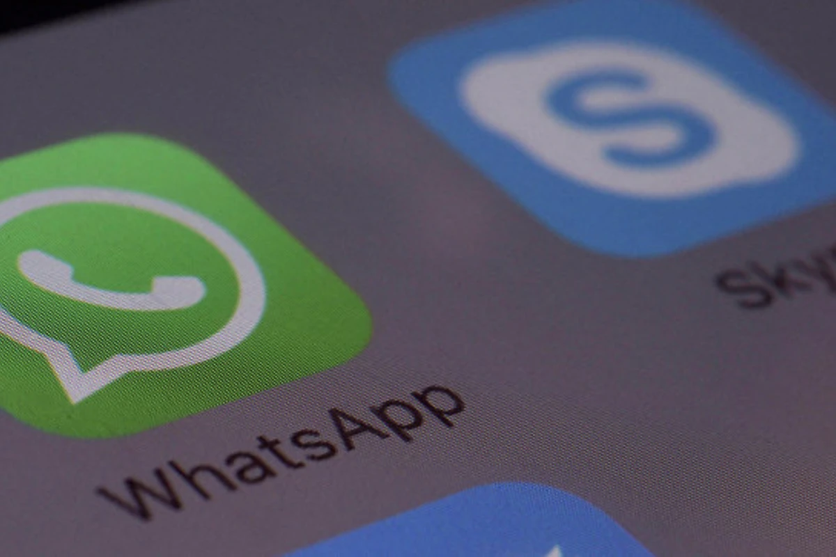 Глава WhatsApp покинул свой пост