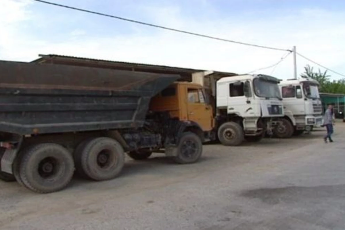 Bu qəsəbəsində “Kamaz”ı olmayana qız verilmir – VIDEO