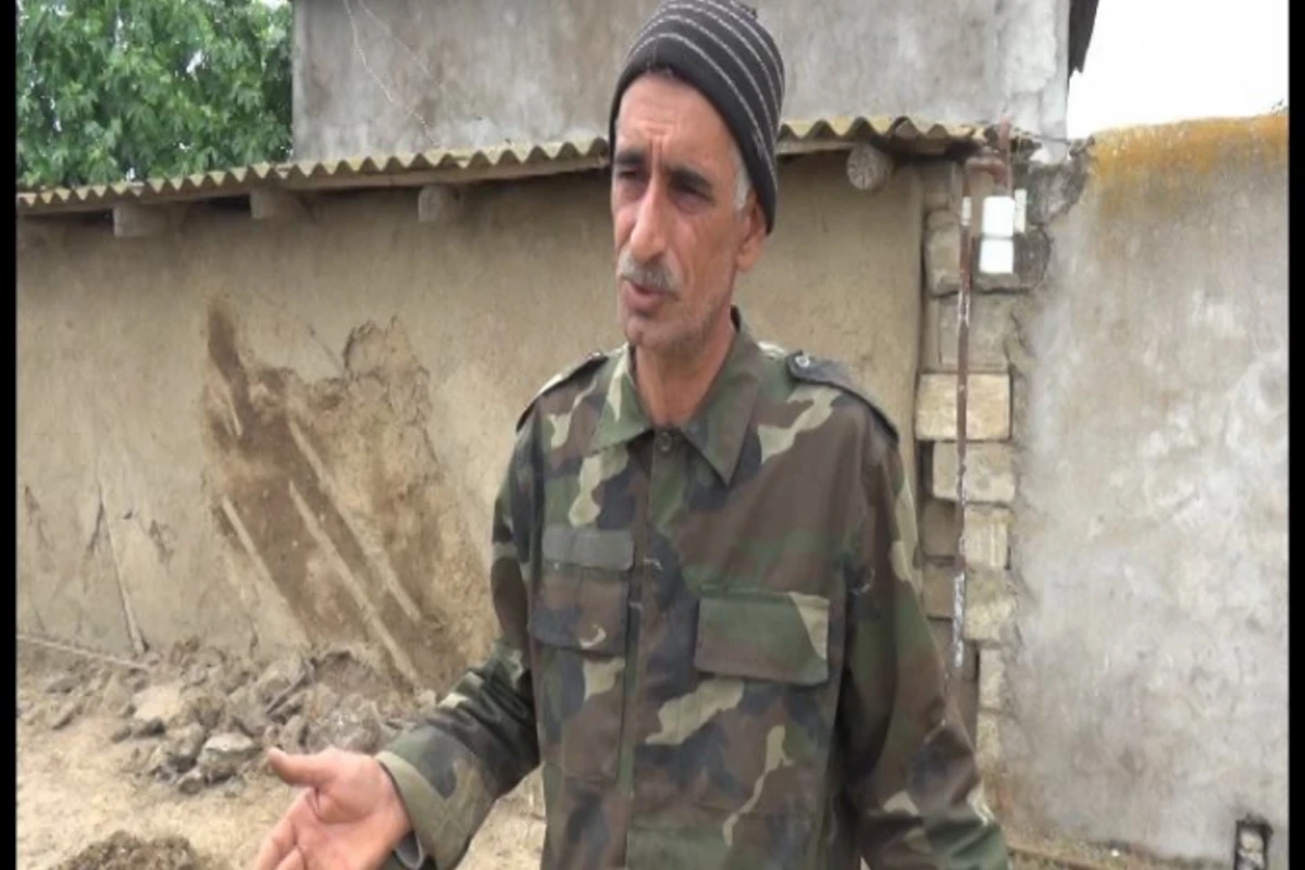 Cəlilabadda film kimi oğurluq (FOTO) Cəlilabadda film kimi oğurluq (FOTO)