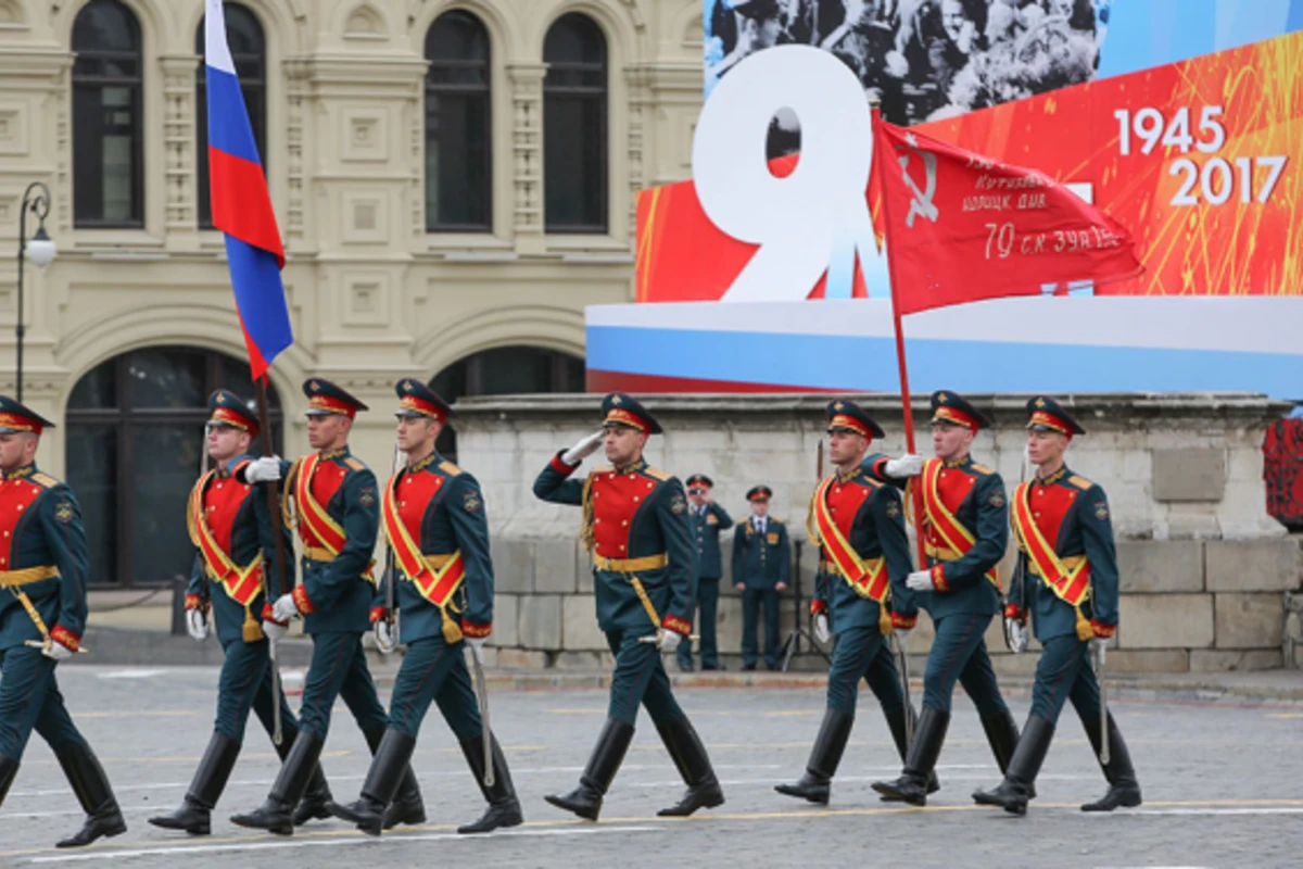 На Красной площади в Москве начался парад Победы (Онлайн-трансляция)