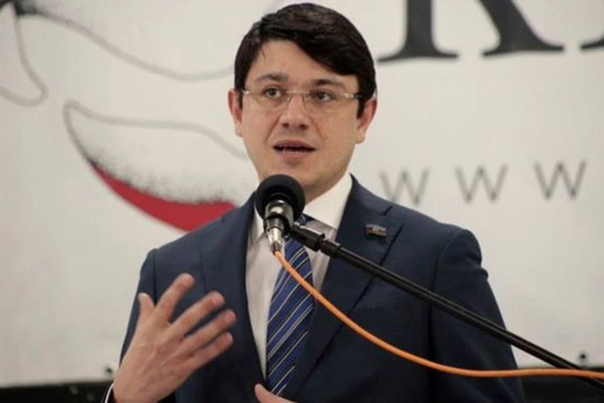 Fuad Muradov 5 vəzifəli şəxsi işdən çıxardı