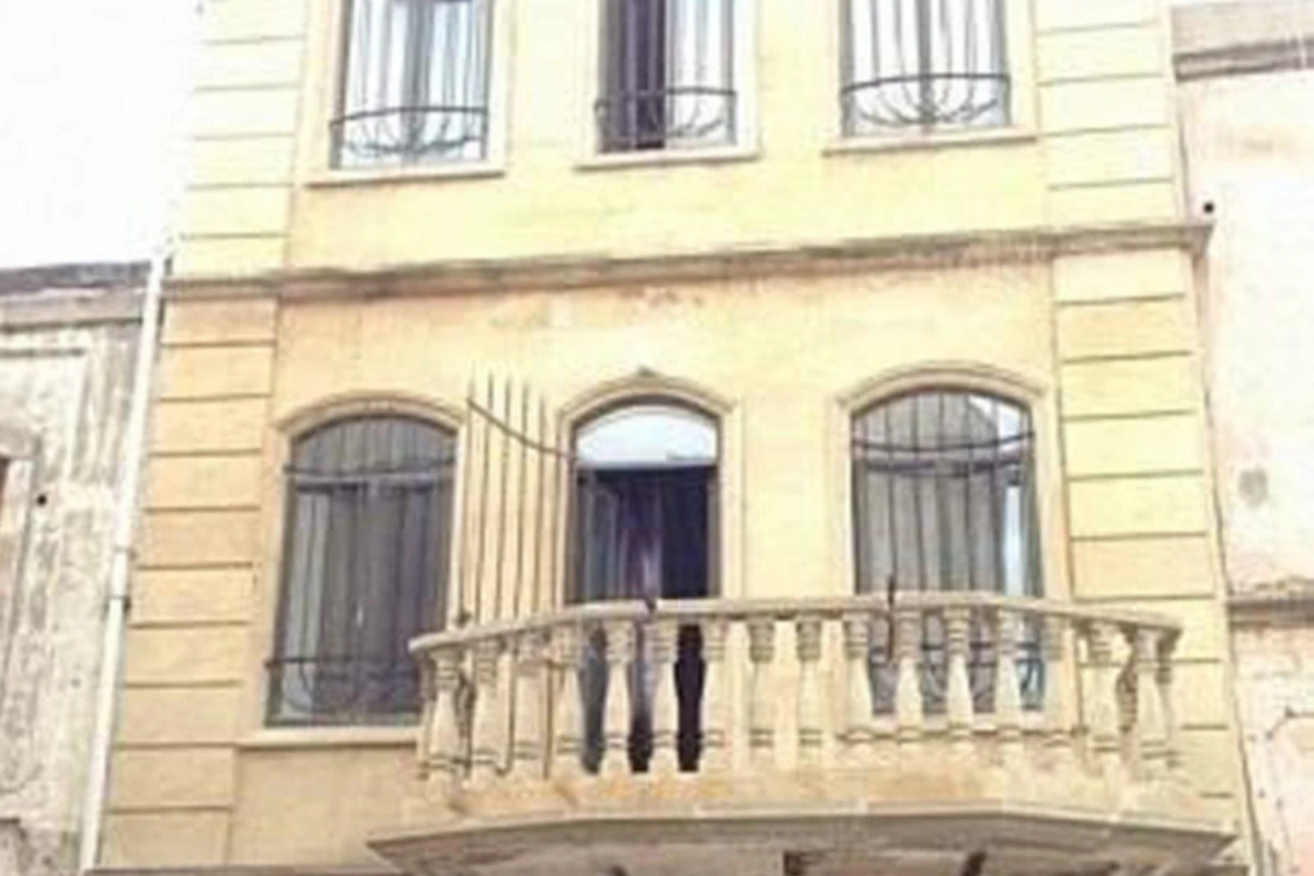 İçərişəhərdə 2 milyonluq villa satılır FOTO İçərişəhərdə 2 milyonluq villa satılır FOTO