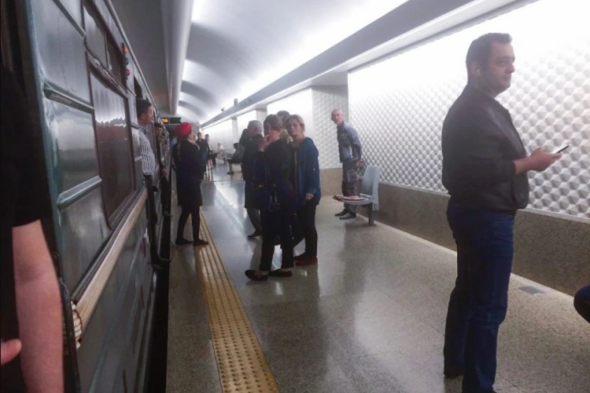 Тревожные моменты в бакинском метро: произошло задымление