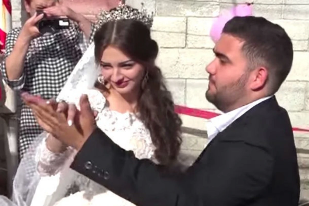 Невероятно: свадьба внучки цыганского барона потрясла весь мир (видео)