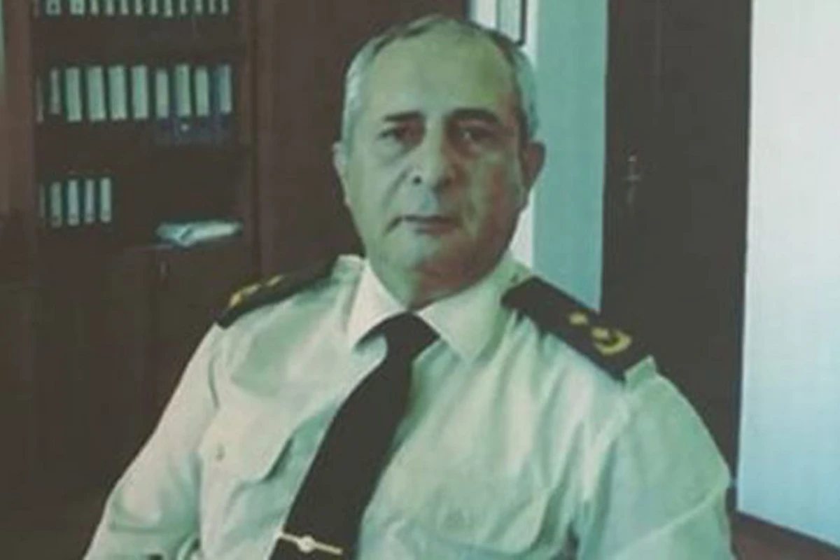 FHN-nin polkovniki kitab yazdı: Heç bakirə qızla dul arvad eyni ola bilərmi? FHN-nin polkovniki kitab yazdı: Heç bakirə qızla dul arvad eyni ola bilərmi?