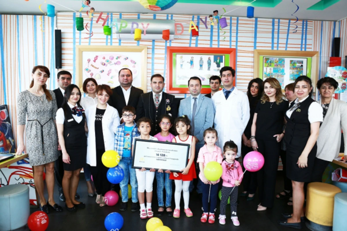 McDonald’s Azərbaycan “Həyat” Xeyriyyə Fondu ilə birlikdə Uşaqların Beynəlxalq Müdafiəsi Gününü xeyriyyə aksiyası ilə qeyd etdi McDonald’s Azərbaycan “Həyat” Xeyriyyə Fondu ilə birlikdə Uşaqların Beynəlxalq Müdafiəsi Gününü xeyriyyə aksiyası ilə qeyd etdi
