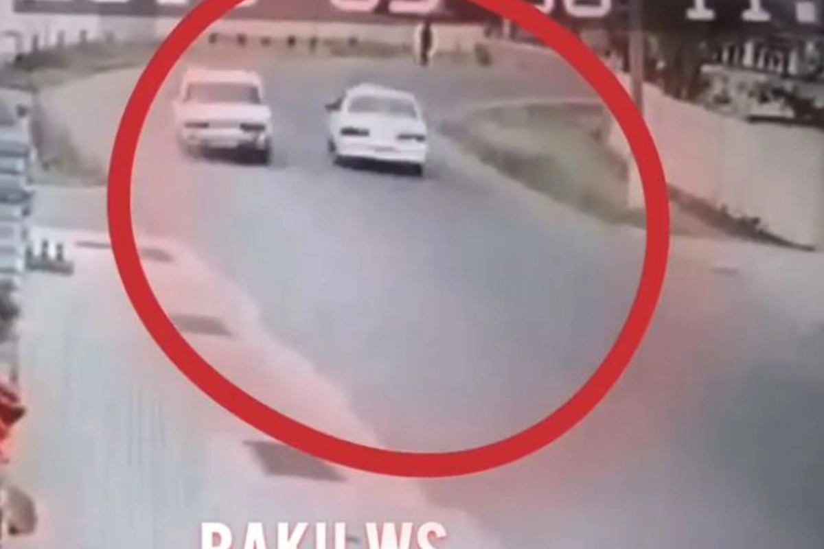 Azərbaycanda ötüşən maşın qadını belə vurdu - ŞOK GÖRÜNTÜ (VİDEO)