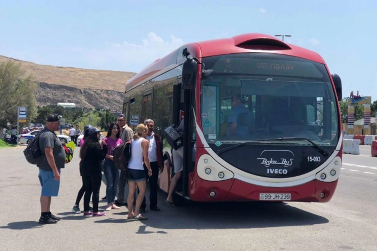 Bakıda pulsuz avtobus xidmətə başlayıb FOTO