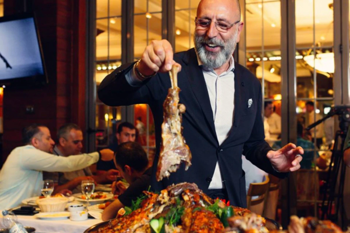 Ərdoğanın aşpazı Azərbaycanda iftar süfrəsi verdi - FOTO
