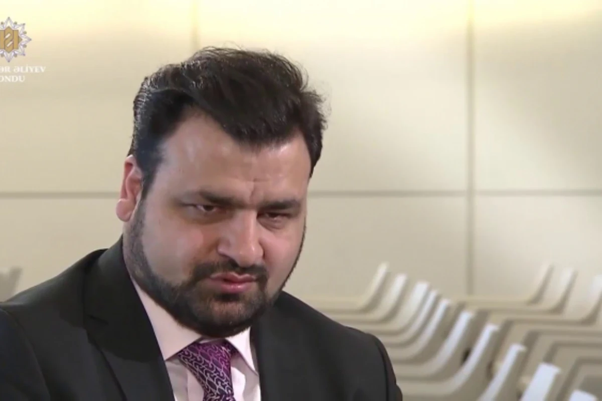 Xalq artisti məmurla dalaşdı, vəzifəsindən getdi