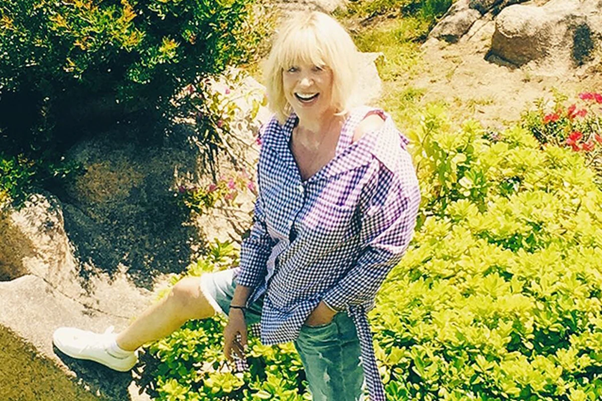 69-летняя Алла Пугачева в шортах поразила поклонников внешностью: Ей на вид 36 лет! (фото)