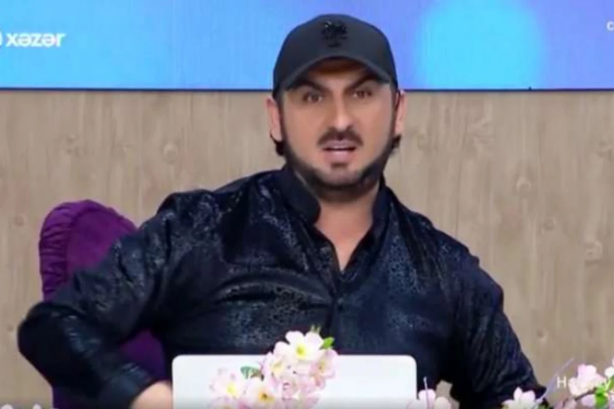 Tolik özünü öydü: Bəzi kişi müğənnilər kimi... - VİDEO Tolik özünü öydü: Bəzi kişi müğənnilər kimi... - VİDEO