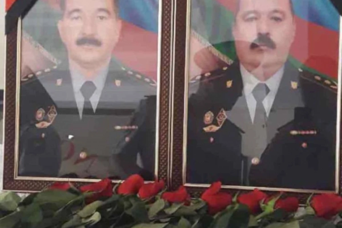 В Гяндже прощаются с погибшими полицейскими (видео)