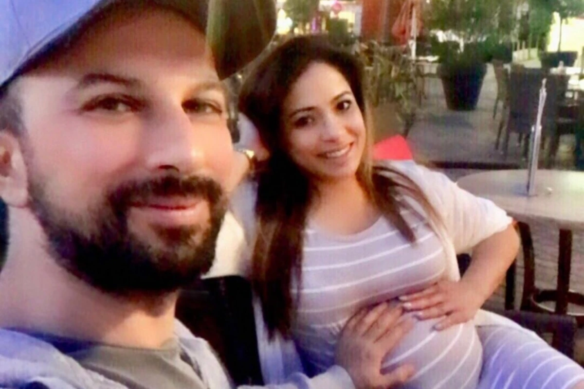 Tarkan qız atası oldu - FOTO