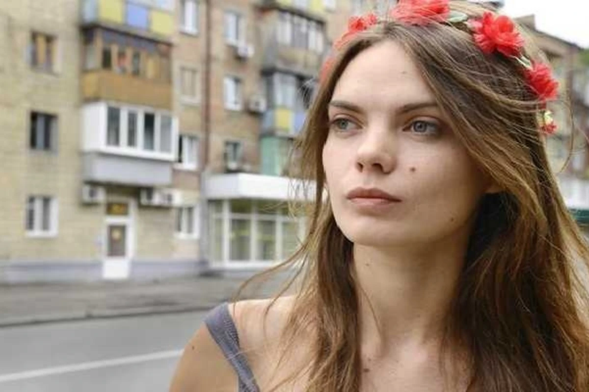 Одна из основательниц Femen покончила с собой в Париже - ФОТО Одна из основательниц Femen покончила с собой в Париже - ФОТО
