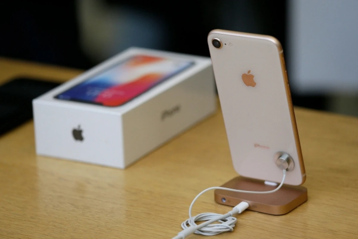 Новые iPhone будут медленнее старых