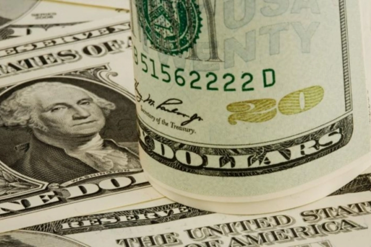 Dolların bu günə olan məzənnəsi