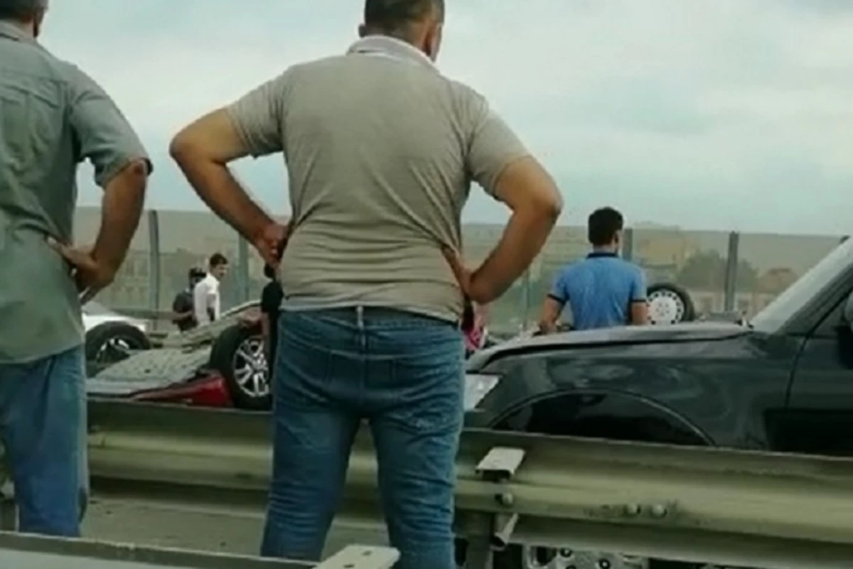 Dünən Bakıdakı körpüdə baş verənlər anbaan – VİDEO