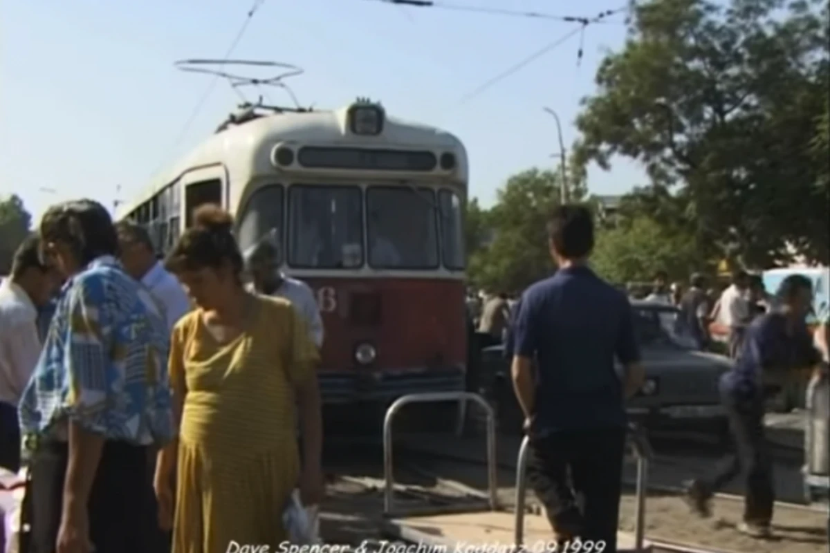 Bakının 20 il əvvəlki görüntüləri - alman turistlərin çəkdiyi VİDEO yayıldı