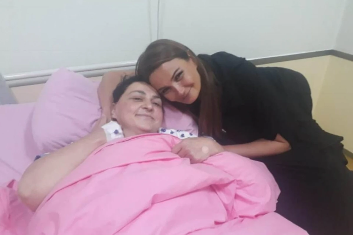 Qənirə Paşayeva da Toppuş bacını ziyarət etdi - FOTO Qənirə Paşayeva da Toppuş bacını ziyarət etdi - FOTO