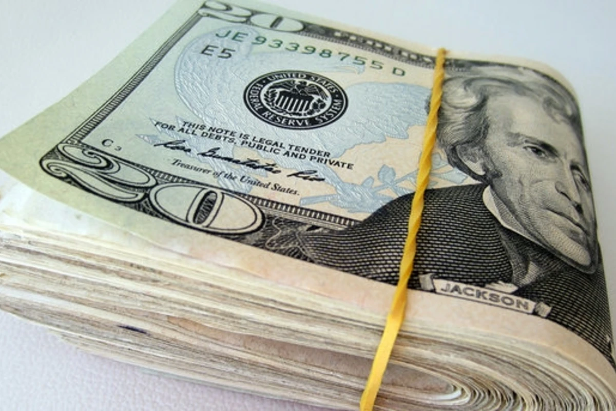 Dollar bu gün bu qiymətə olacaq Dollar bu gün bu qiymətə olacaq
