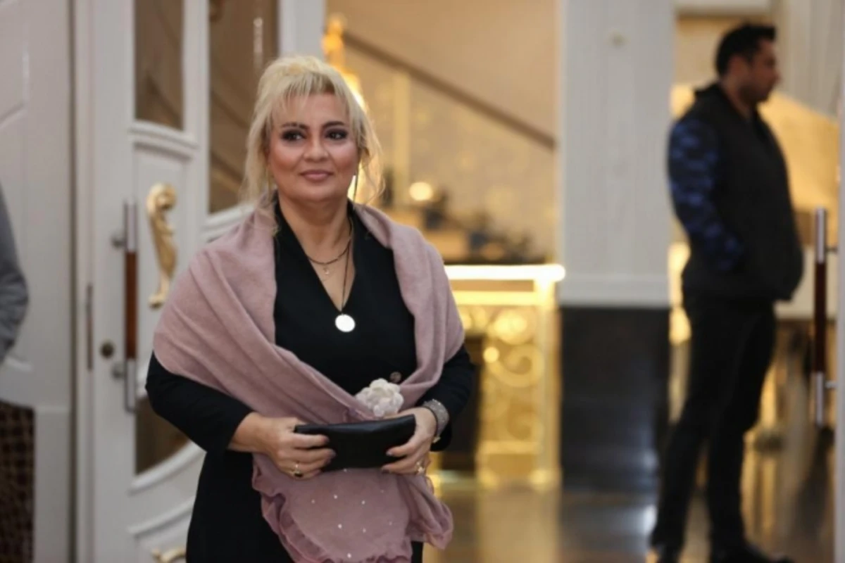Nüşabənin başına təyyarədə iş gəlib: Bir ildir...