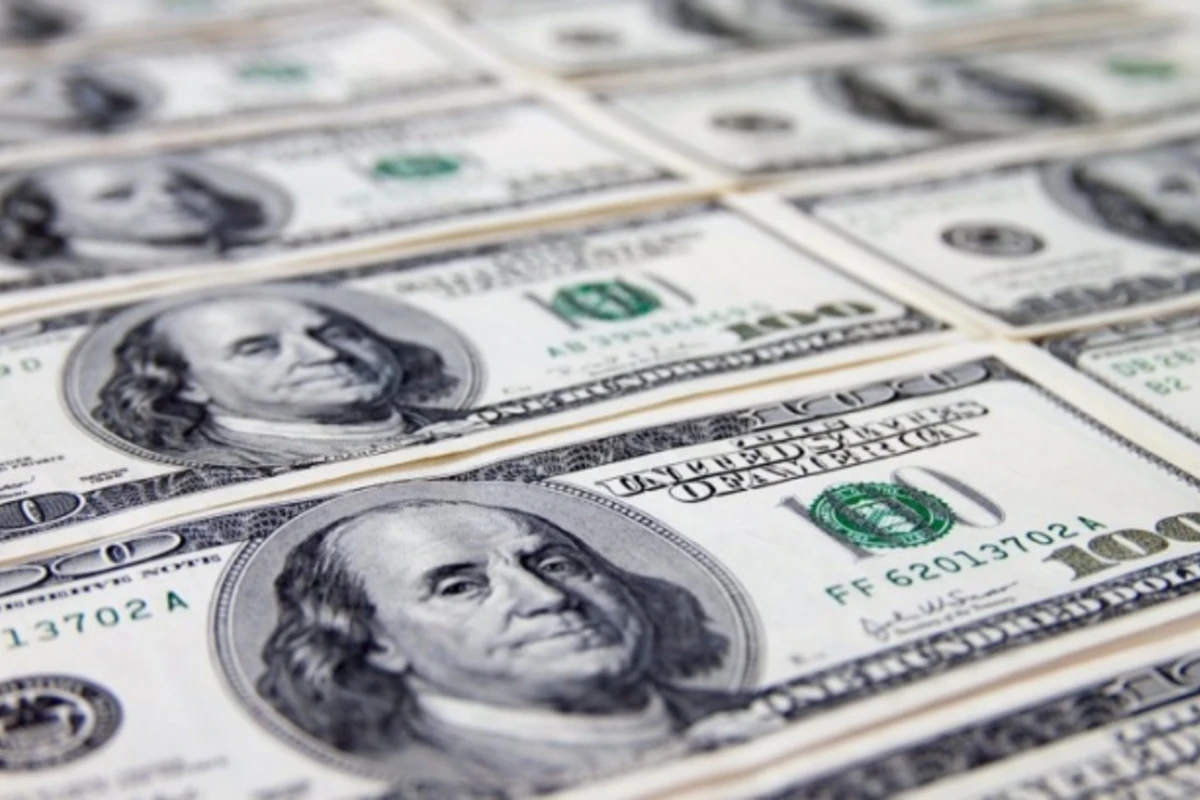 Dollar həftəyə bu məzənnə ilə başlayır Dollar həftəyə bu məzənnə ilə başlayır
