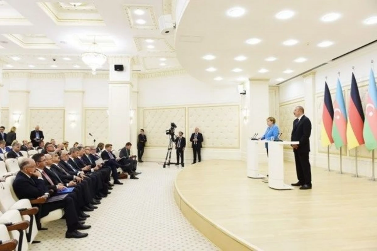 Непрофессионализм немецкой журналистки, адресовавшей вопрос президенту - ВИДЕО