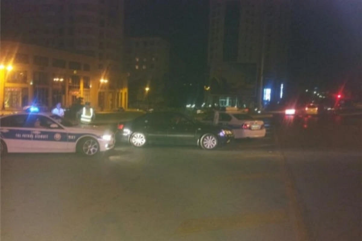 Yol polisinin gecə reydi - Kimisi hönkür-hönkür ağladı, kimi isə çəkiliş qrupuna hücum etdi - VİDEO Yol polisinin gecə reydi - Kimisi hönkür-hönkür ağladı, kimi isə çəkiliş qrupuna hücum etdi - VİDEO