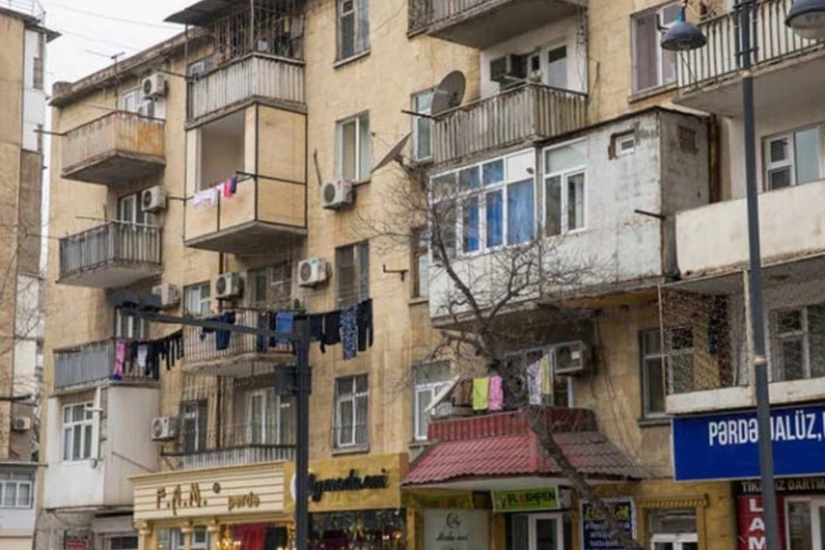 В Баку приостановлена купля-продажа хрущевок
