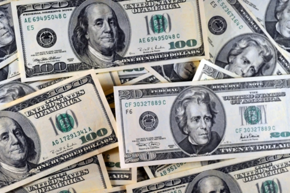 Dolların bu günə olan məzənnəsi