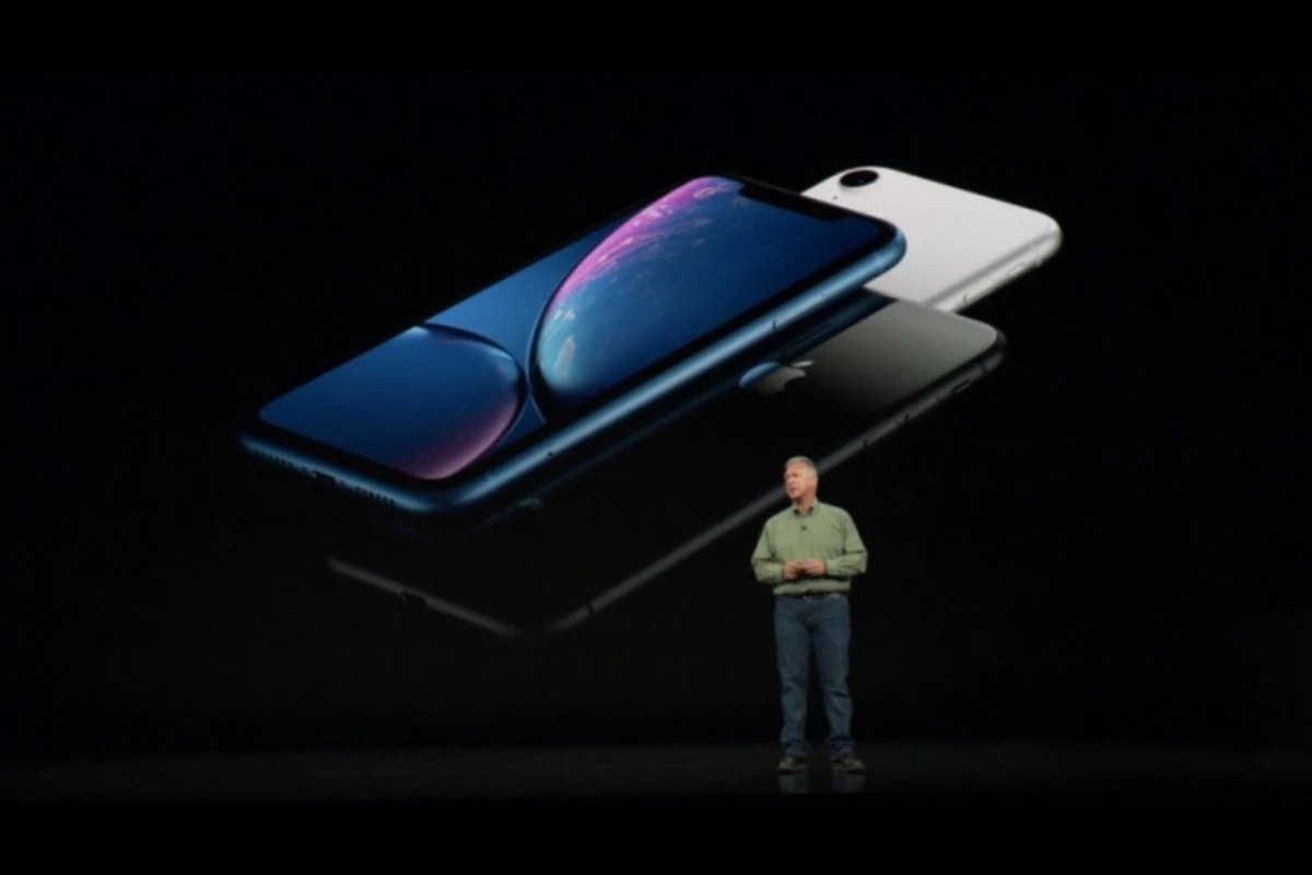 Apple yeni “iPhone”ları təqdim etdi - FOTO Apple yeni “iPhone”ları təqdim etdi - FOTO