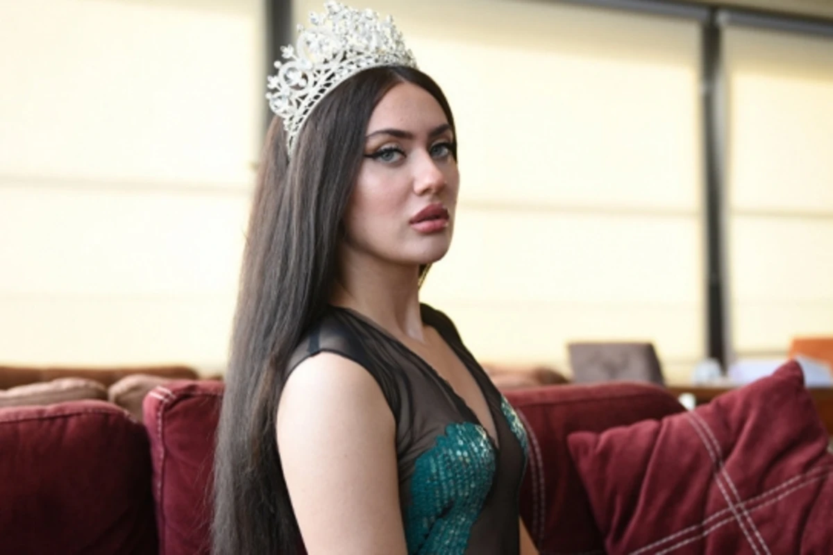 Азербайджанская модель: завидую коллегам, выходящим на подиум в купальниках - ФОТО