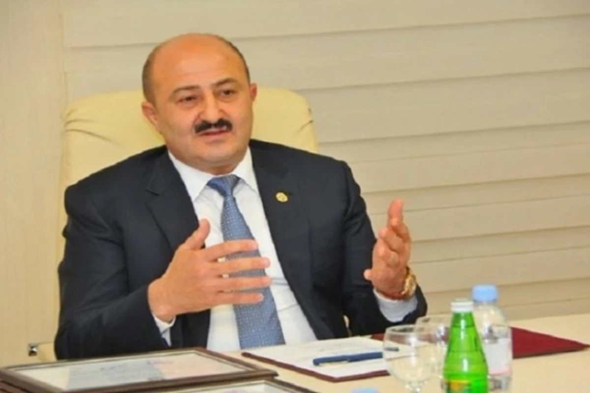 İcra başçısının 300 min manatlıq rüşvət söhbətinə son qoyuldu İcra başçısının 300 min manatlıq rüşvət söhbətinə son qoyuldu