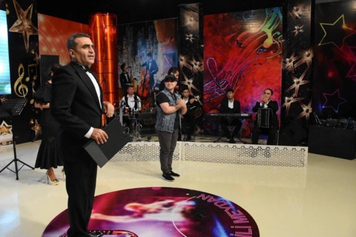Kamran Həsənlinin verilişində məşhurların doğmaları mübarizəyə qalxdılar - VİDEO, FOTO Kamran Həsənlinin verilişində məşhurların doğmaları mübarizəyə qalxdılar - VİDEO, FOTO