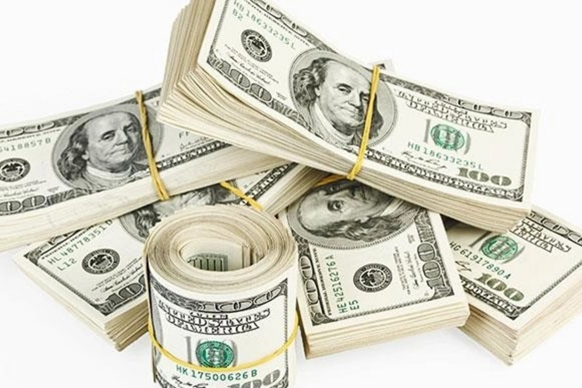 Dolların bu günə olan məzənnəsi
