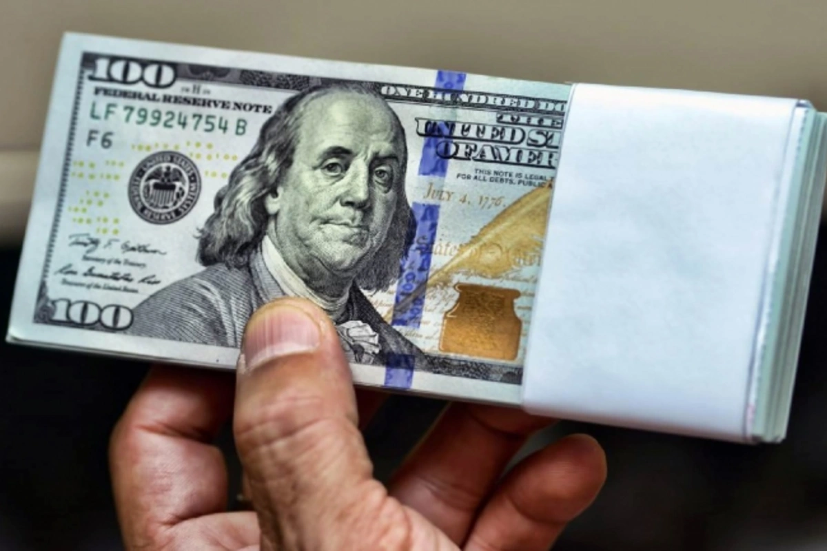 Dolların bu günə olan məzənnəsi