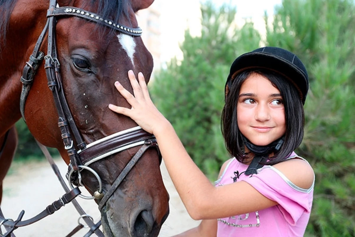 Dünyaya səs salan 9 yaşlı qızın yeni görüntüləri yayıldı – VİDEO Dünyaya səs salan 9 yaşlı qızın yeni görüntüləri yayıldı – VİDEO