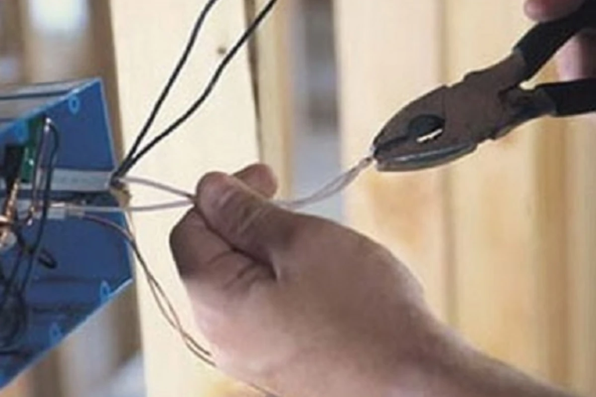 Bakıda 48 yaşlı ustanı elektrik cərəyanı vurub öldürdü Bakıda 48 yaşlı ustanı elektrik cərəyanı vurub öldürdü
