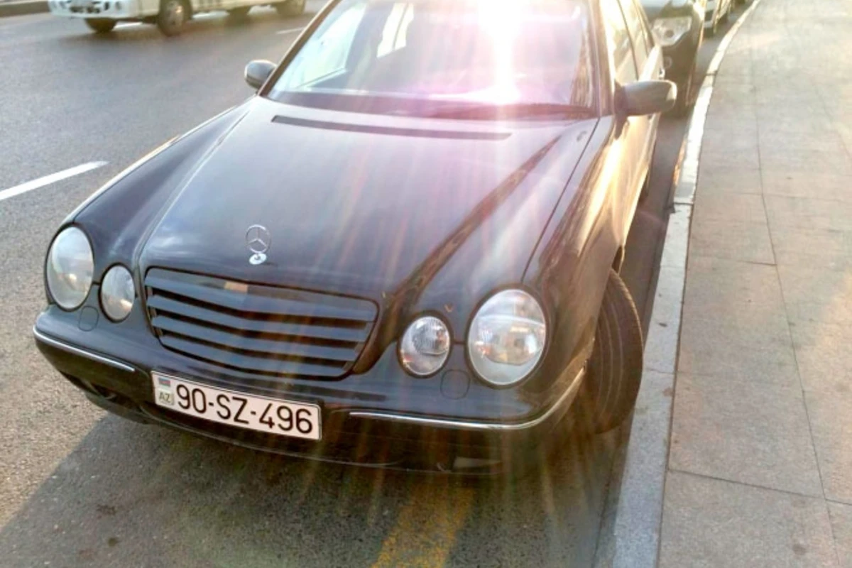 Bu maşını görənlər polisə xəbər versin! (FOTO)
